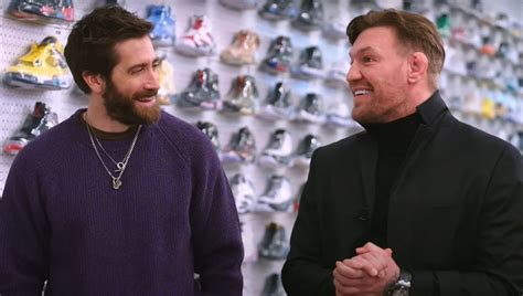 jake gyllenhaal sneaker shopping outfit